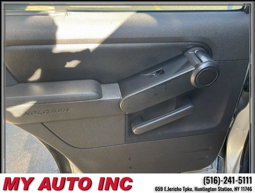 Used 2010 Ford Explorer XLT AWD/4WD image 33