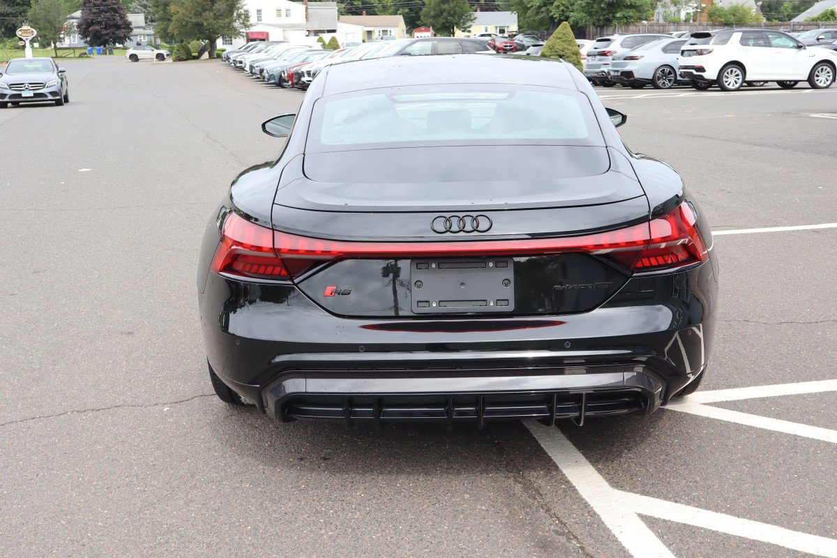 Used 2023 Audi RS e-tron GT w/ Carbon Performance Package AWD/4WD image 7