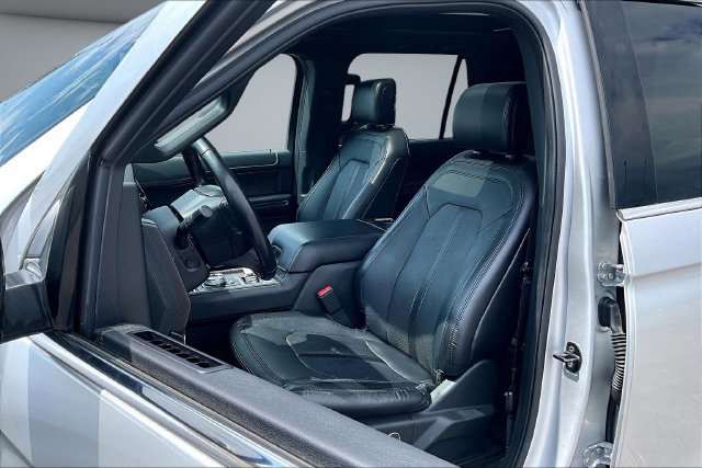 Used 2019 Ford Expedition Limited w/ Equipment Group 301A RWD image 21