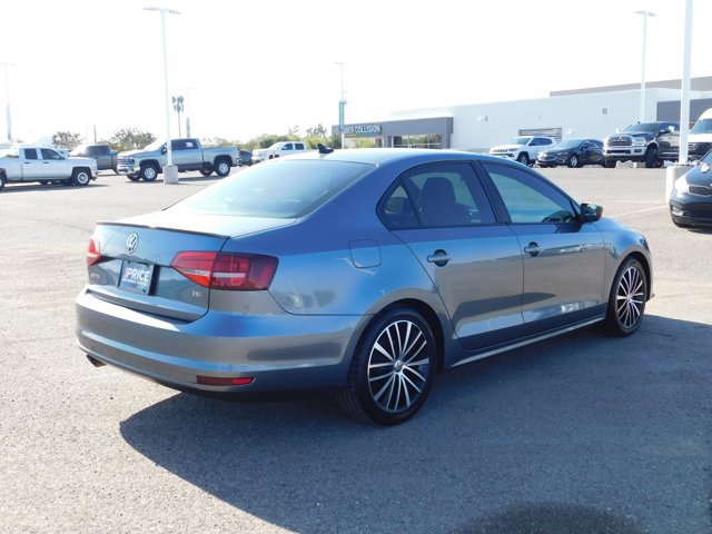 Used 2017 Volkswagen Jetta Sport FWD image 8