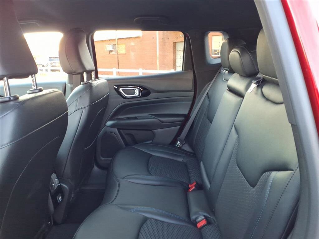 New 2026 Jeep Compass Latitude image 7