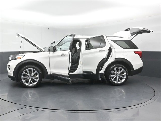 Certified 2022 Ford Explorer Platinum w/ Equipment Group 601A image 56