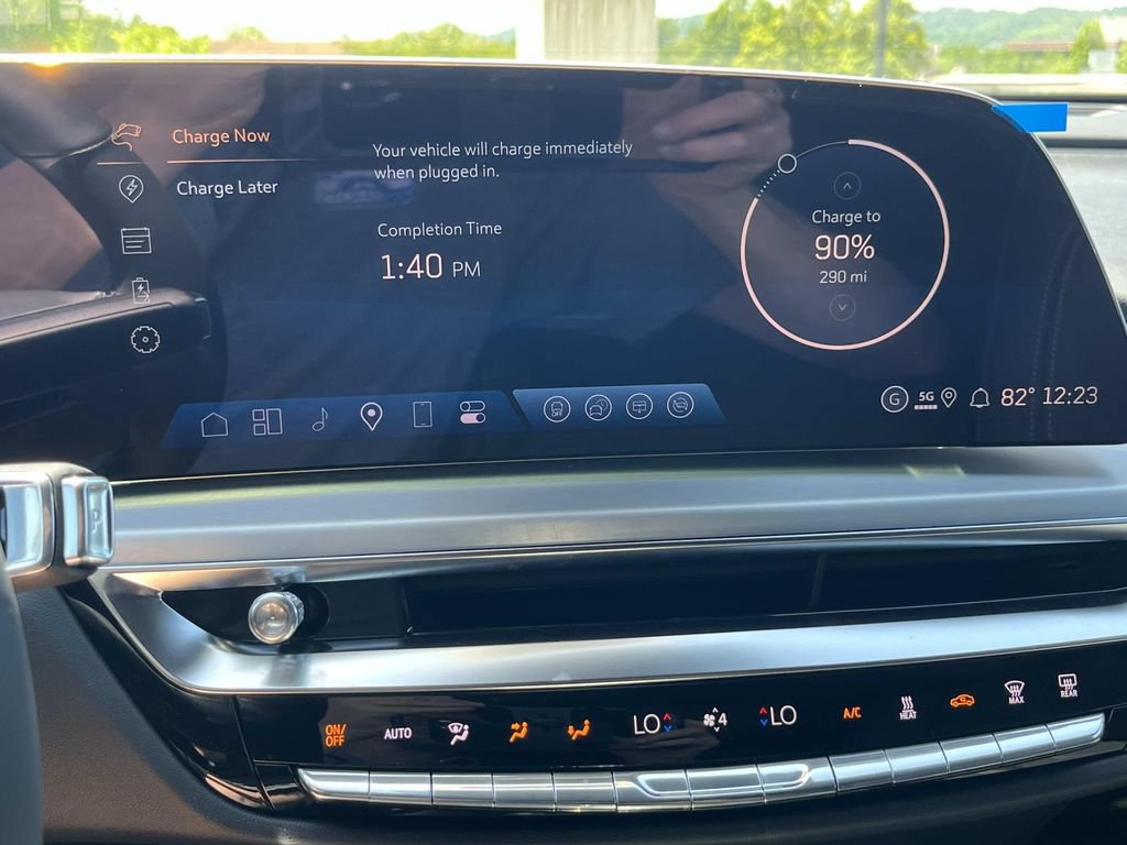 New 2026 Cadillac Lyriq Sport AWD/4WD image 28