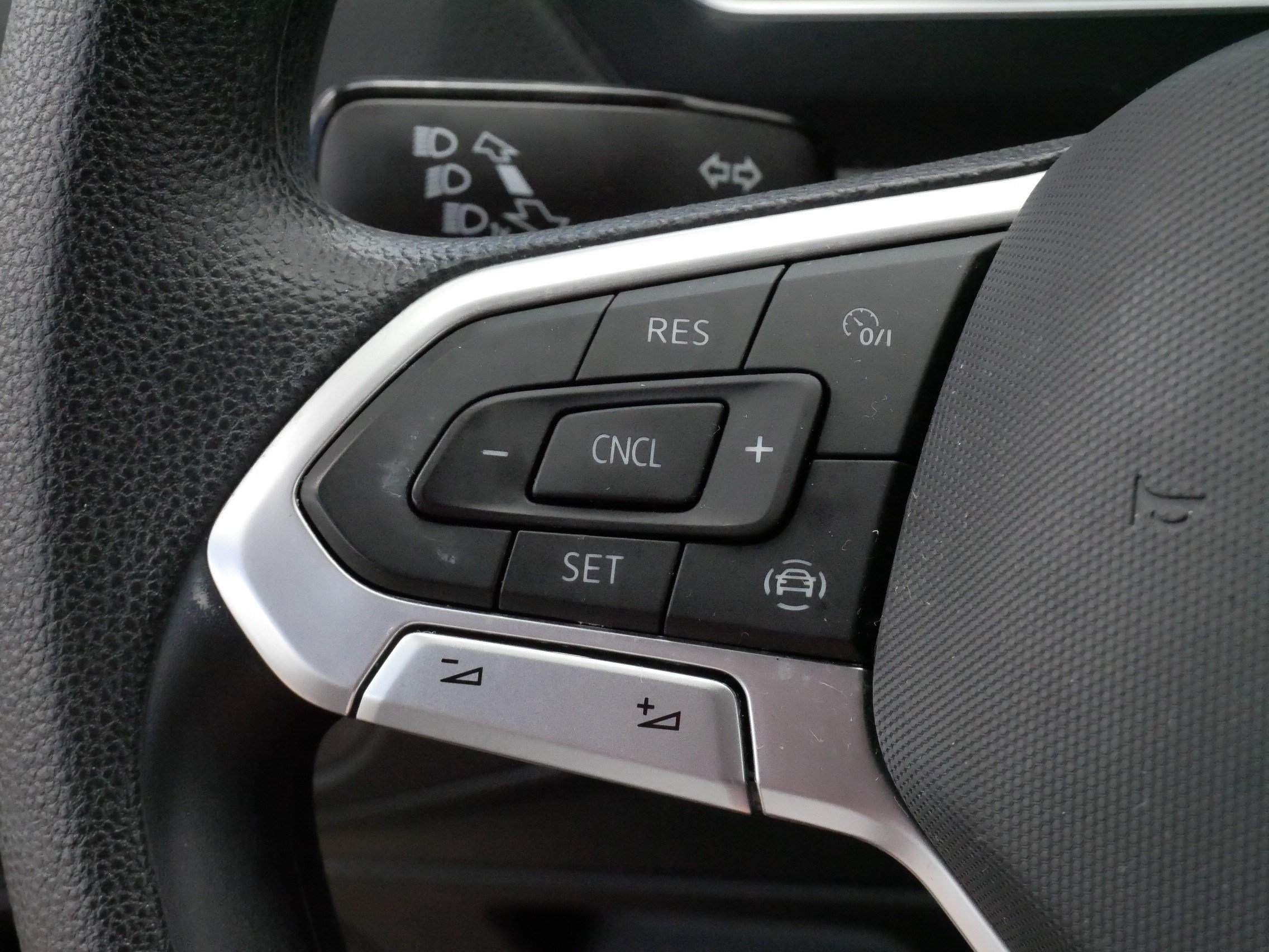 Certified 2023 Volkswagen Tiguan S FWD image 25