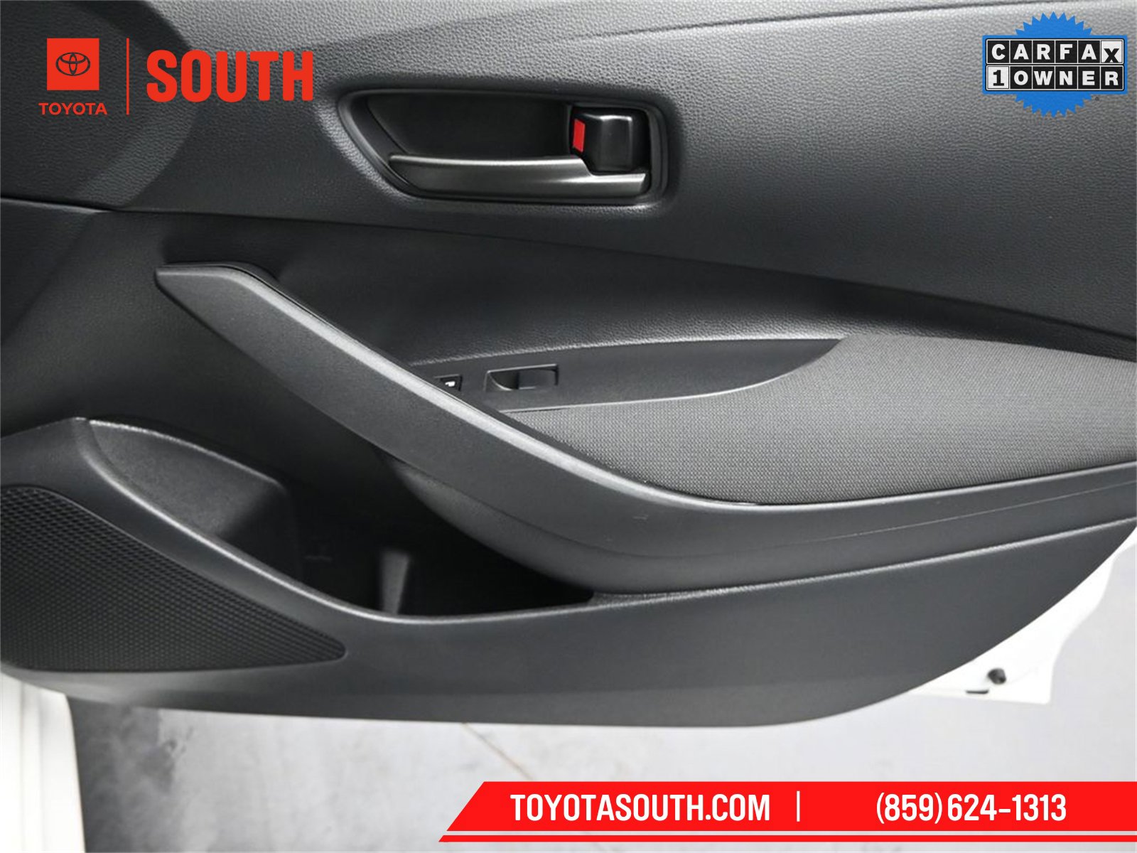 Used 2025 Toyota Corolla LE image 28