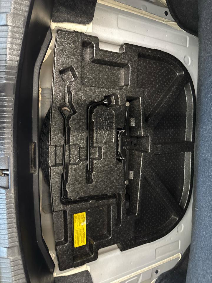 Used 2015 Toyota Avalon XLE FWD image 42