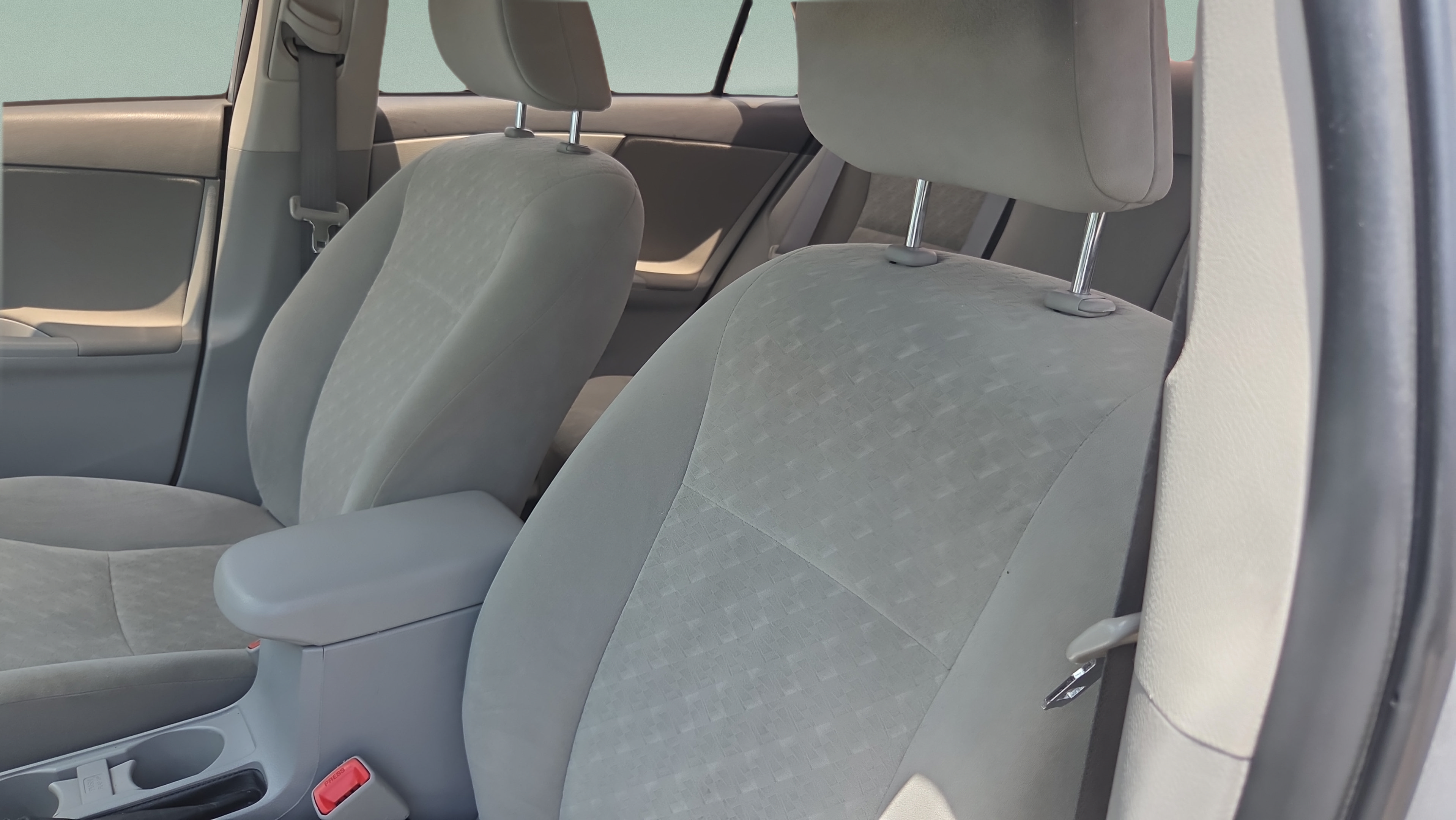 Used 2010 Toyota Corolla LE FWD image 10
