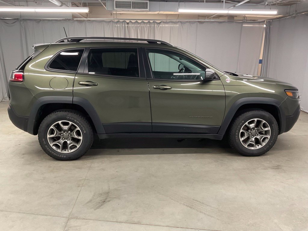 Used 2021 Jeep Cherokee Trailhawk w/ Sun, Sound & Nav Group AWD/4WD image 13