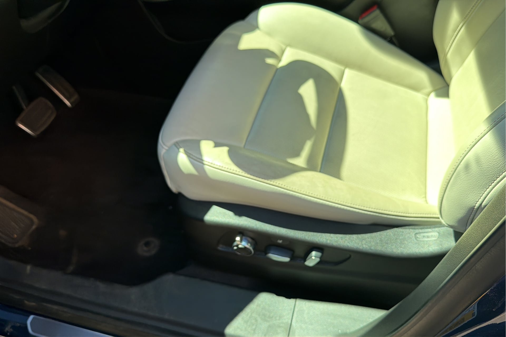 Used 2019 Cadillac XT4 Sport AWD/4WD image 7