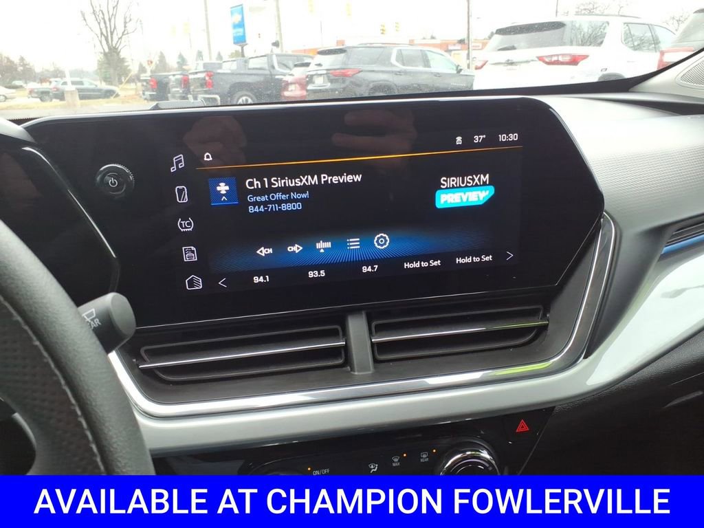 Used 2025 Chevrolet Trax LT image 22