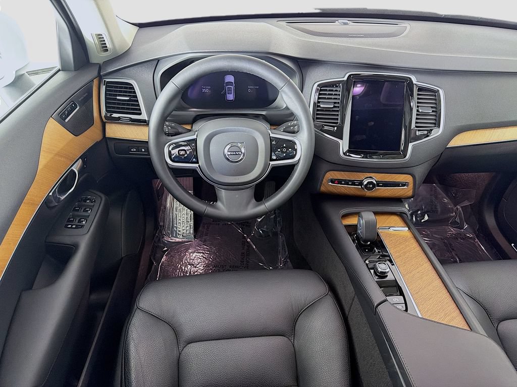 Certified 2023 Volvo XC90 T8 Plus AWD/4WD image 24