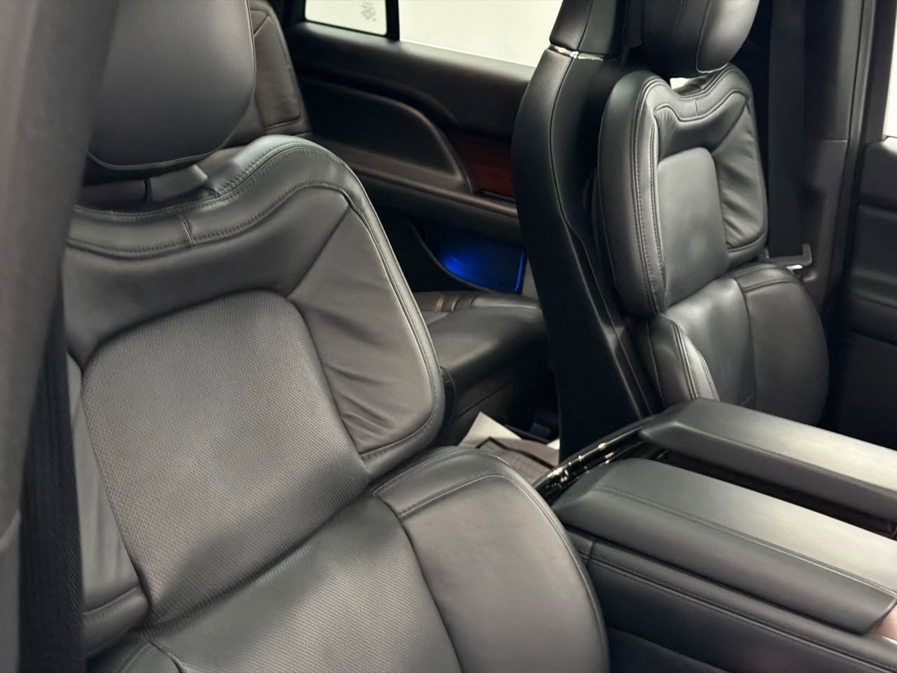 Certified 2023 Lincoln Navigator L Reserve image 13