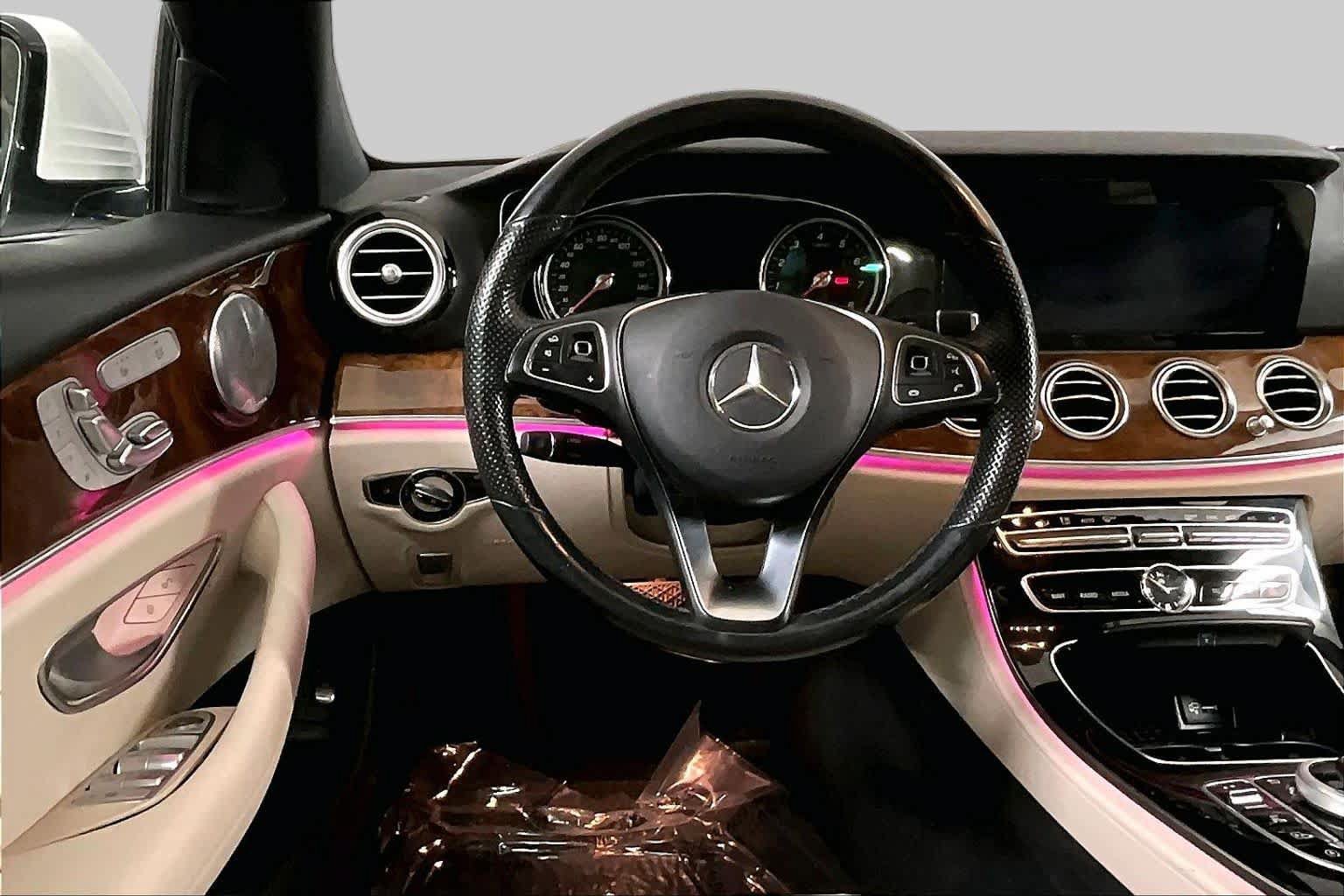 Certified 2017 Mercedes-Benz E 300 4MATIC image 6