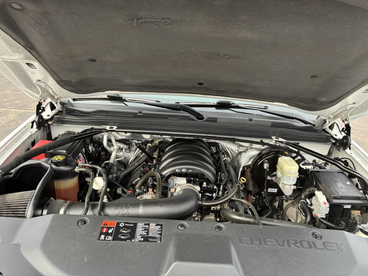 Used 2015 Chevrolet Suburban LT w/ Luxury Package AWD/4WD image 13