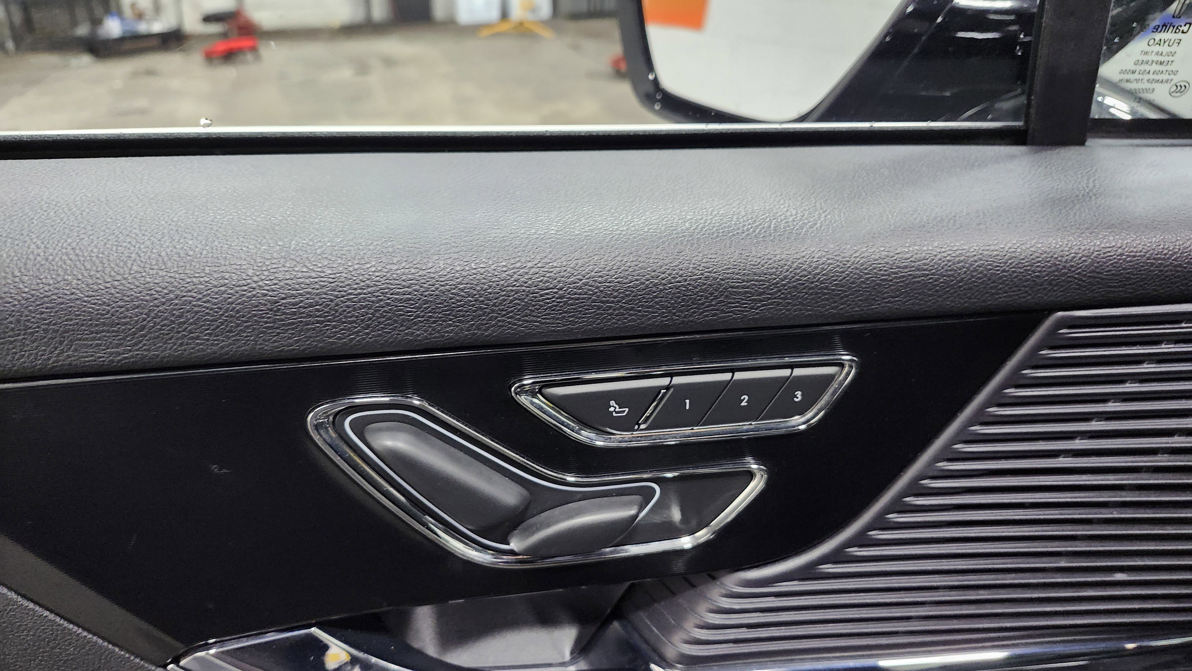 Used 2021 Lincoln Corsair AWD w/ Premium Package image 12