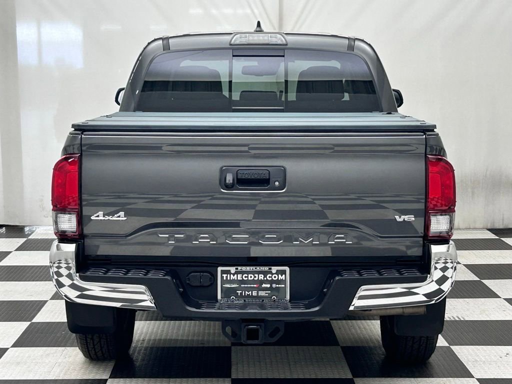 Used 2018 Toyota Tacoma SR5 AWD/4WD image 6