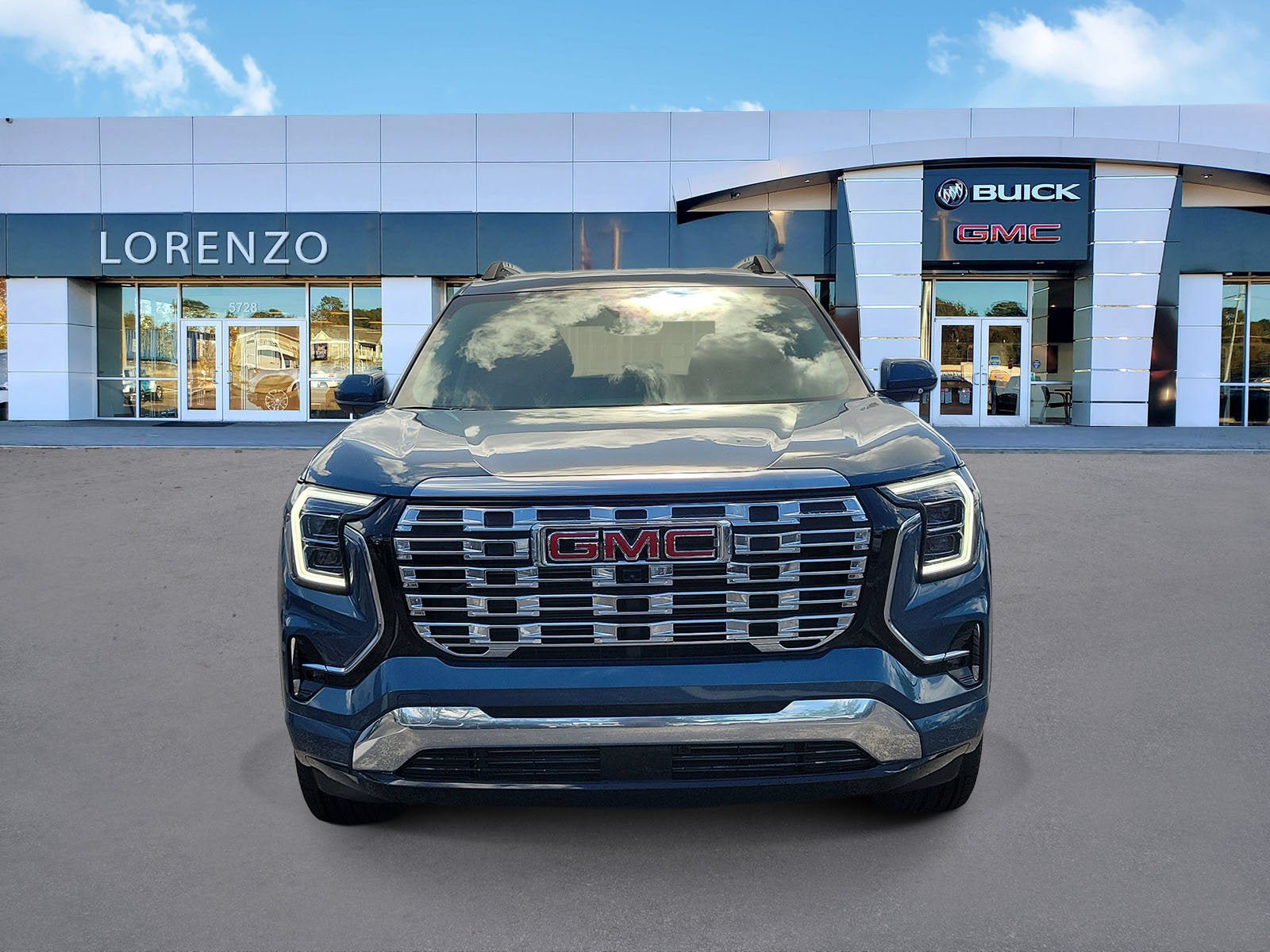 New 2027 GMC Terrain Denali w/ LPO, Floor Liner Package AWD/4WD image 2