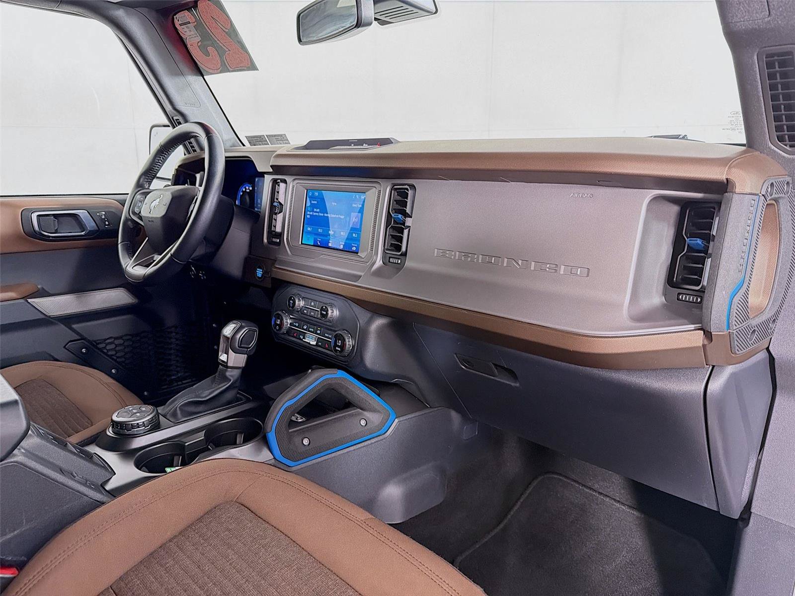 Used 2023 Ford Bronco Outer Banks AWD/4WD image 31