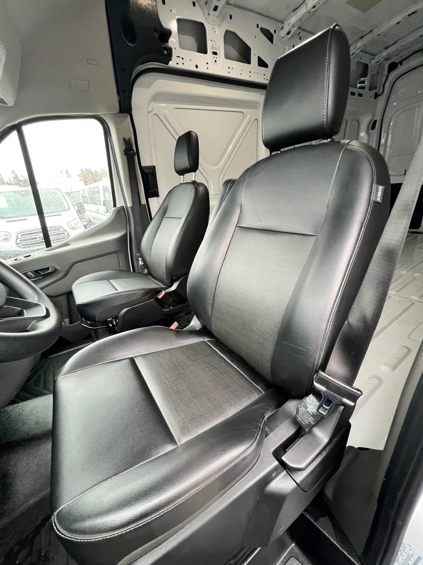 Used 2025 Ford Transit 250 148 High Roof AWD image 11