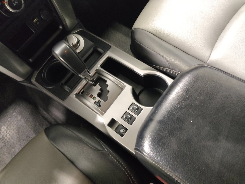 Used 2018 Toyota 4Runner SR5 Premium image 26