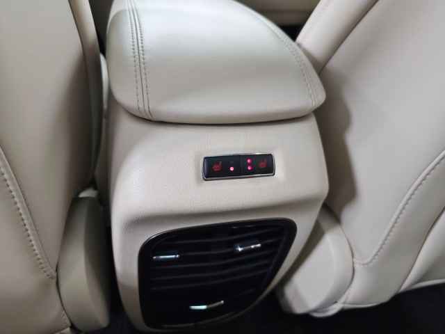 Used 2016 Lincoln MKC Reserve w/ Lincoln MKC Climate Package AWD/4WD image 31