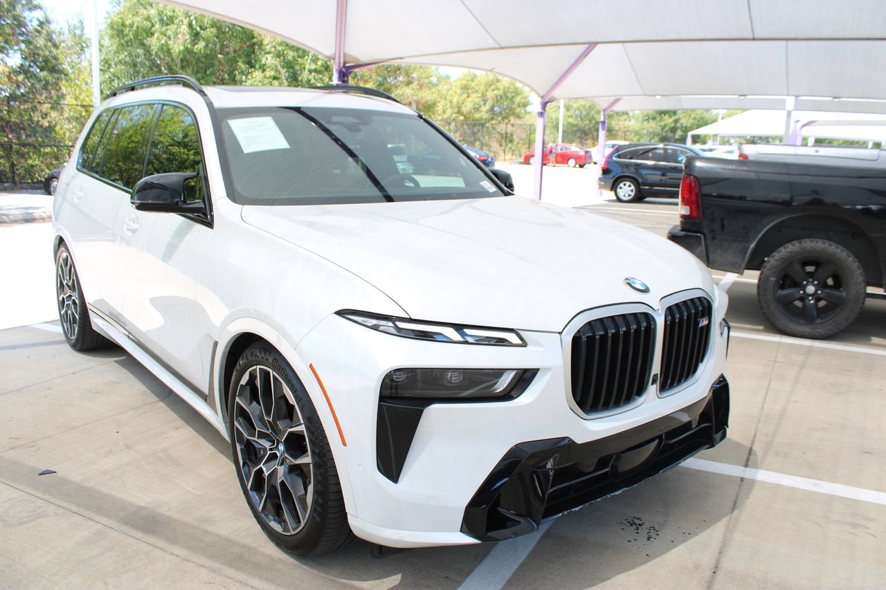 Used 2025 BMW X7 M60i AWD/4WD image 8