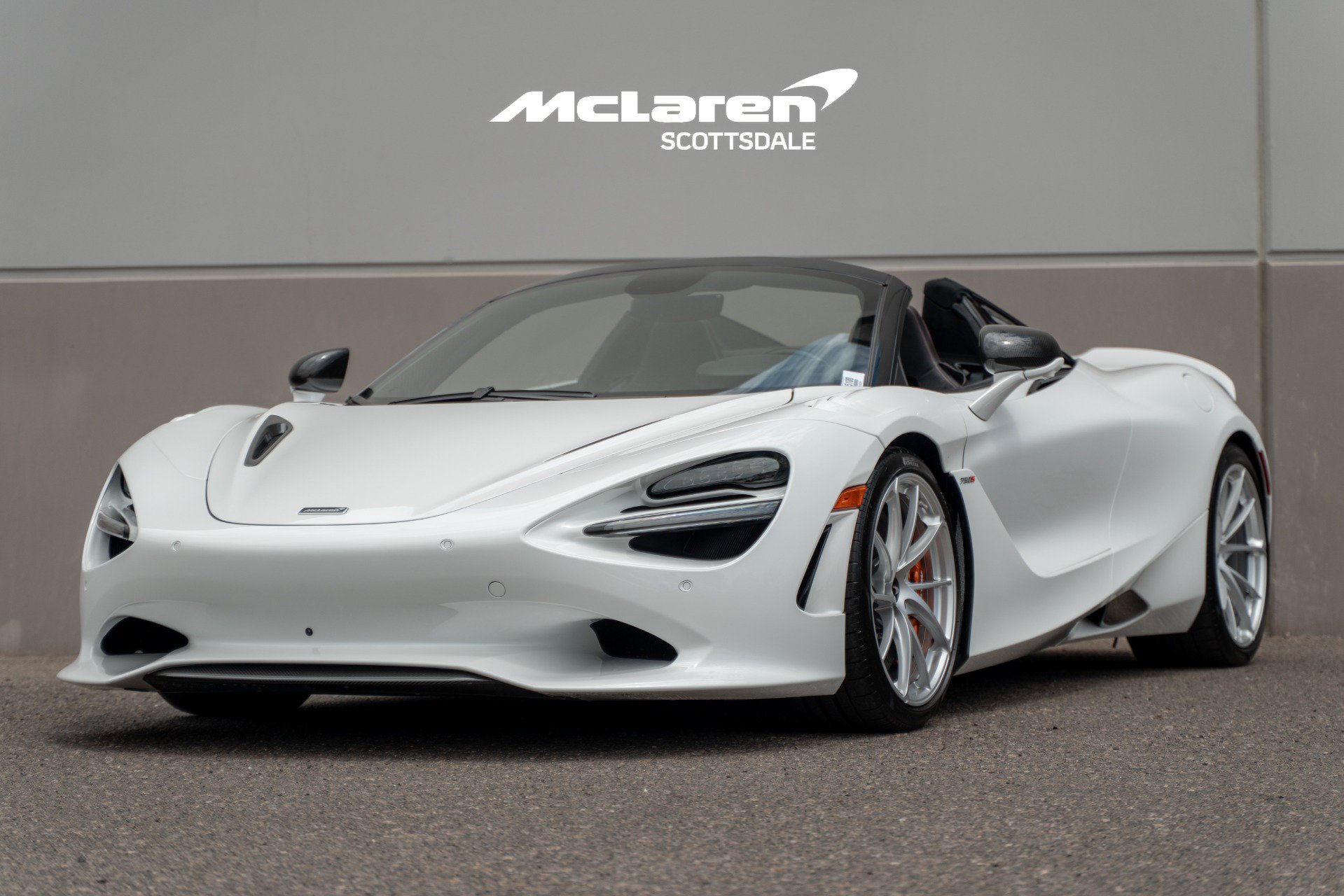 Used 2024 McLaren 750S Spider RWD image 3