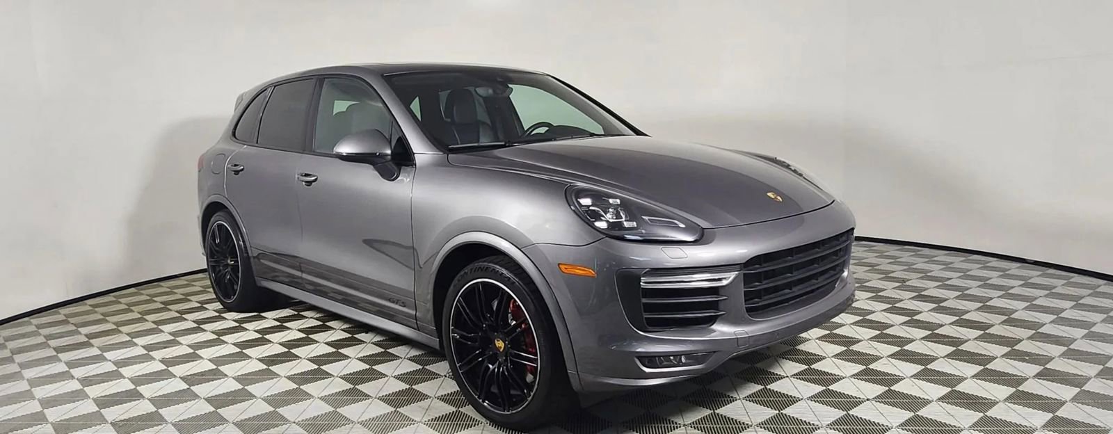 Used 2016 Porsche Cayenne GTS w/ Premium Package Plus AWD/4WD image 22