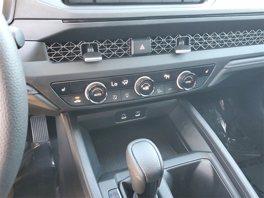 Certified 2023 Honda Accord EX image 29