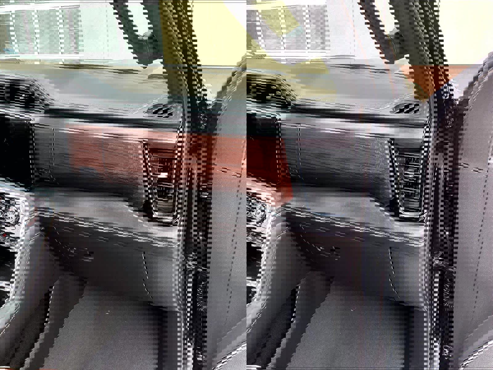 Used 2024 GMC Sierra 2500 Denali Ultimate image 13