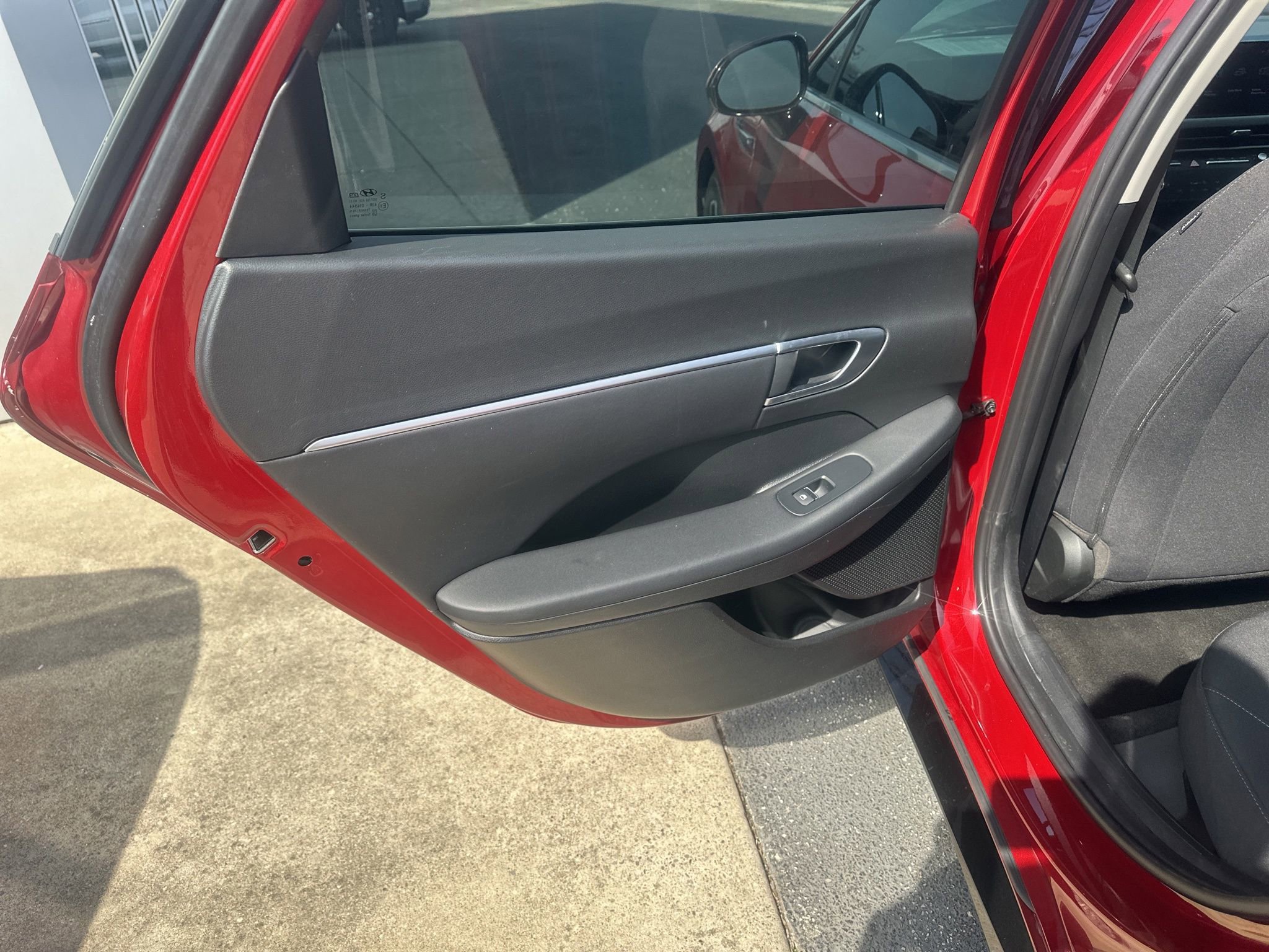 Used 2025 Hyundai Sonata SEL FWD image 15