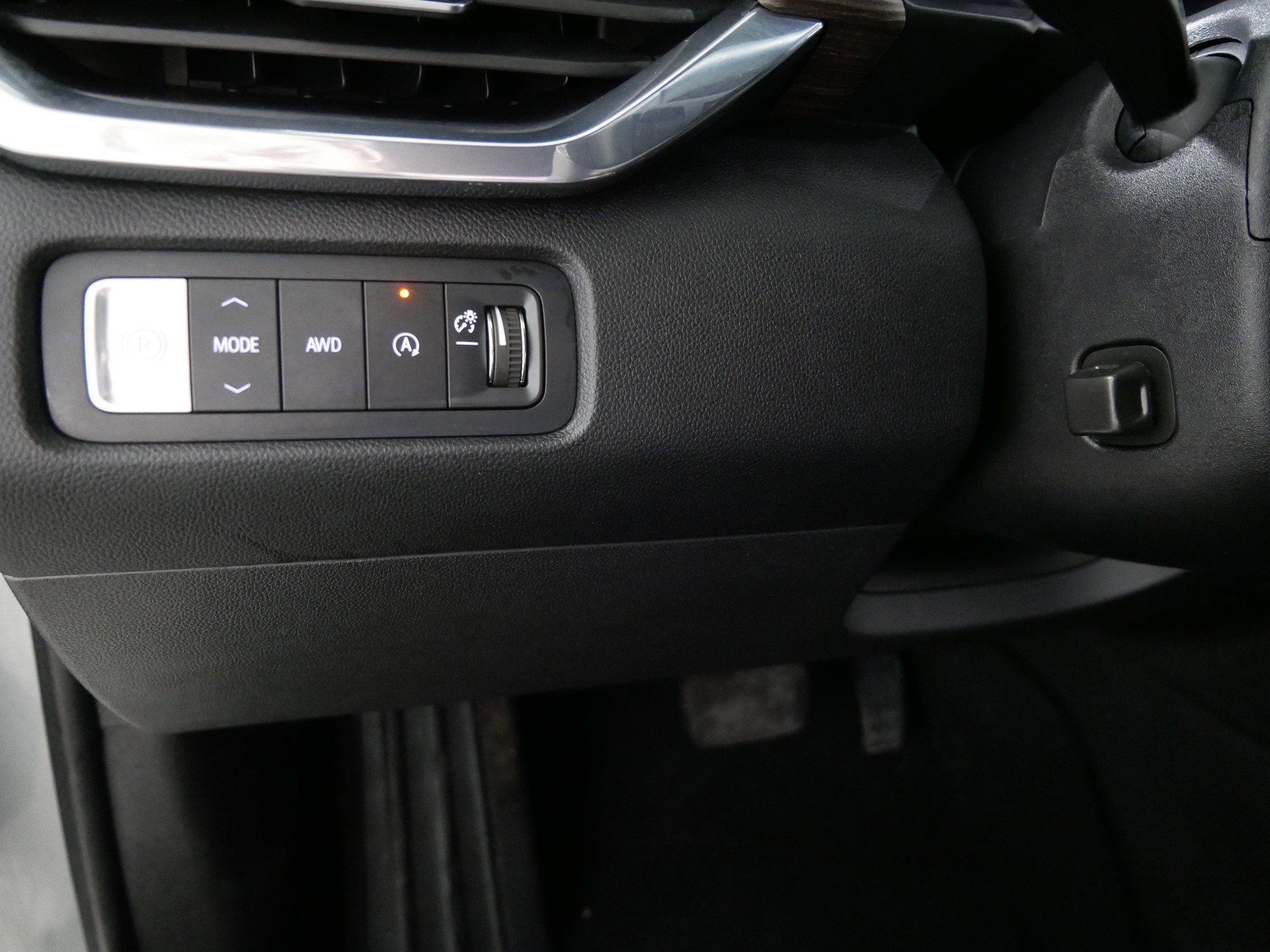 Used 2024 GMC Acadia Denali w/ LPO, Floor Liner Package image 26