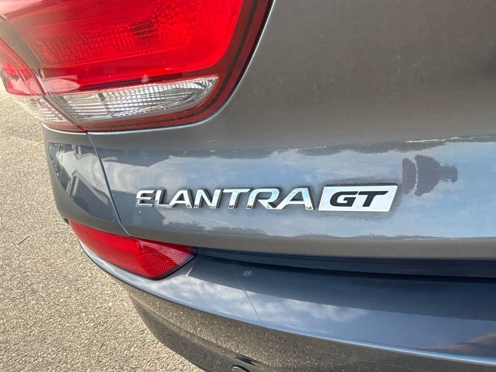 Used 2019 Hyundai Elantra GT FWD image 39