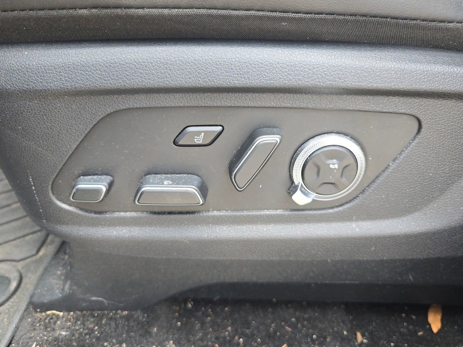 Used 2024 Hyundai Palisade Calligraphy image 12