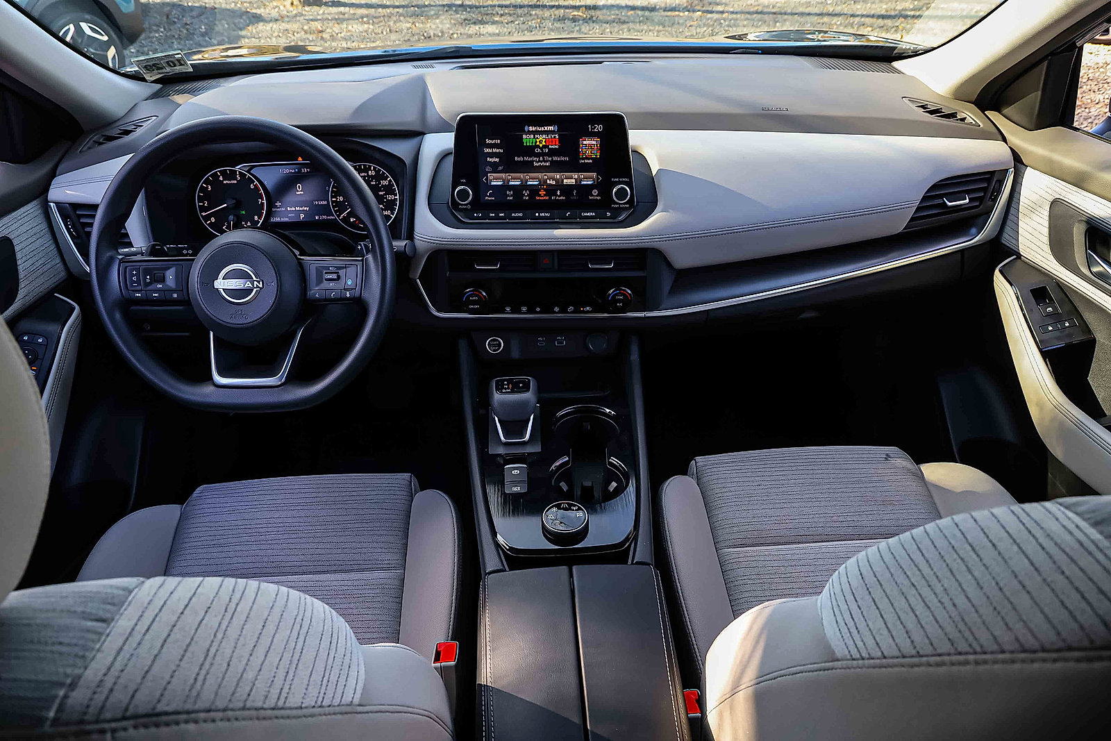 Used 2023 Nissan Rogue SV image 20