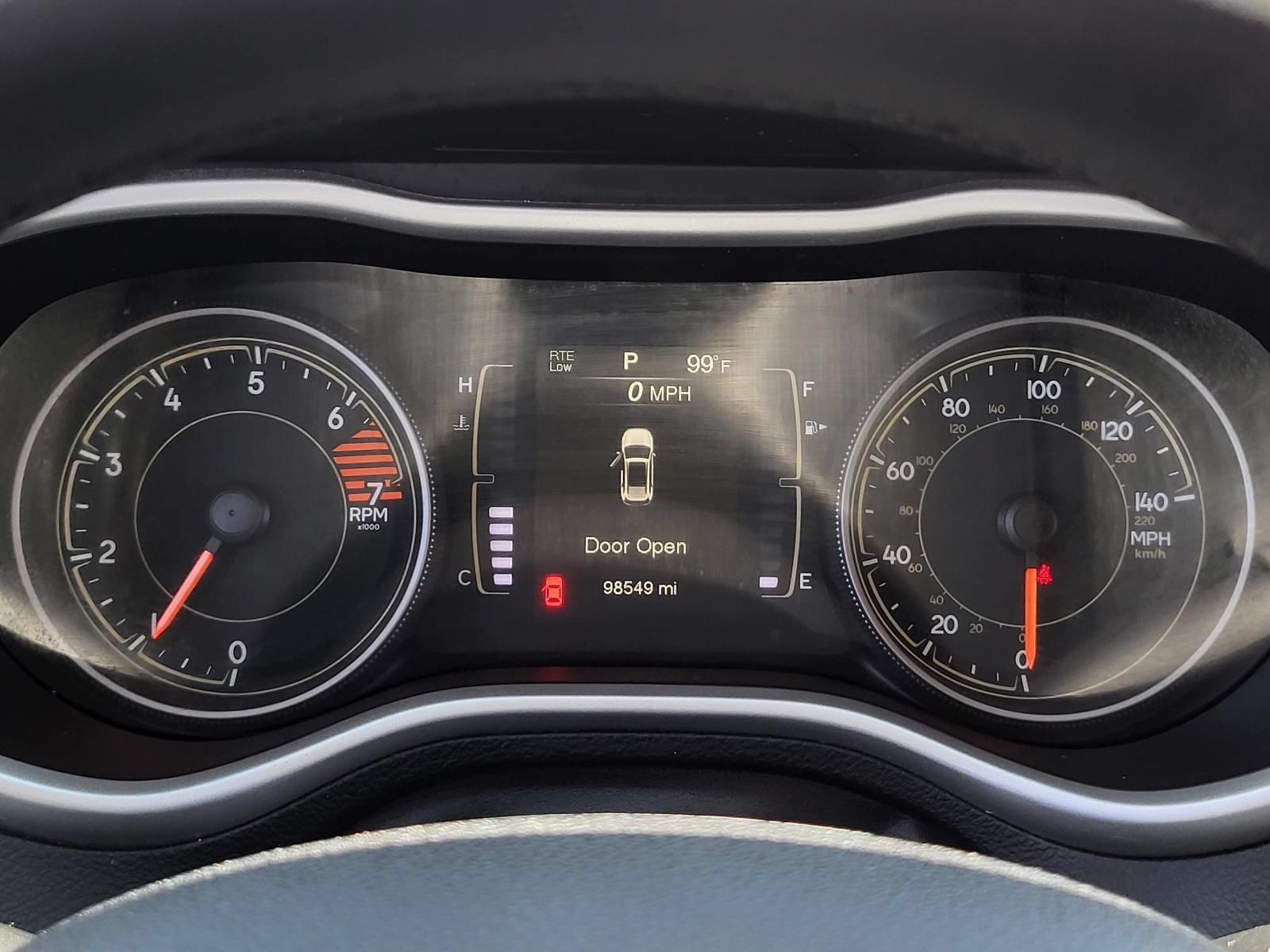Used 2018 Jeep Cherokee Latitude Plus w/ Cold Weather Group FWD image 29
