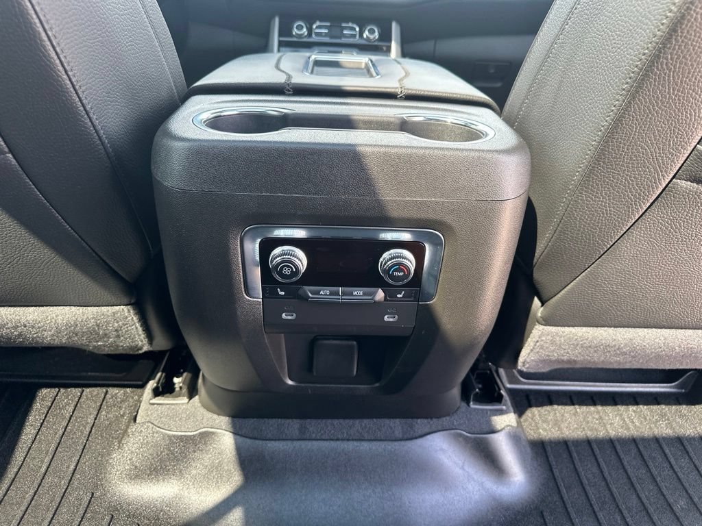 Used 2022 GMC Yukon Denali AWD/4WD image 31