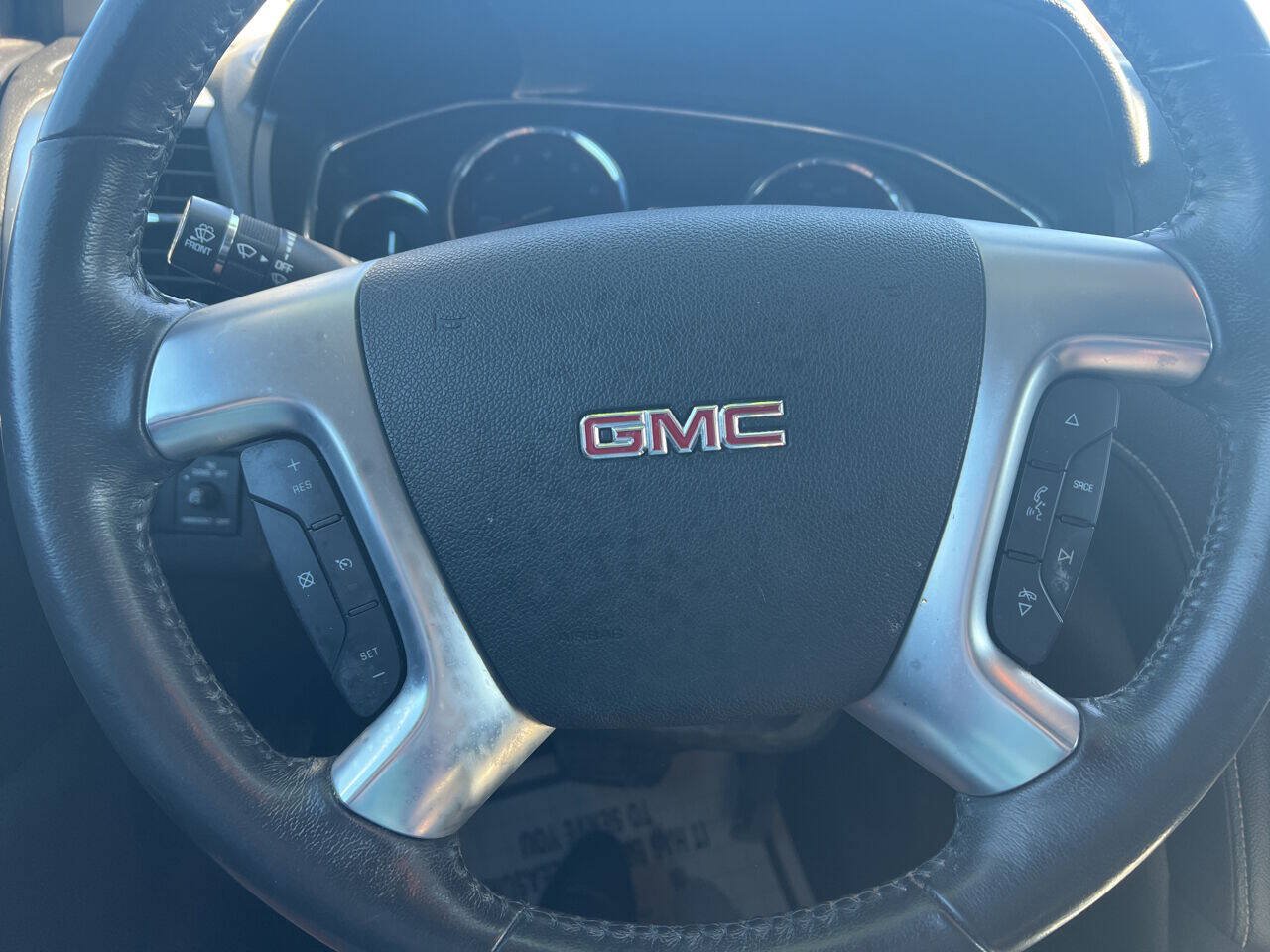 Used 2015 GMC Acadia SLE AWD/4WD image 14