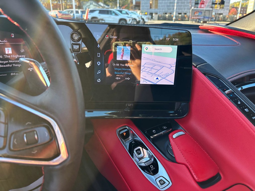 Used 2025 Chevrolet Corvette Z06 RWD image 12
