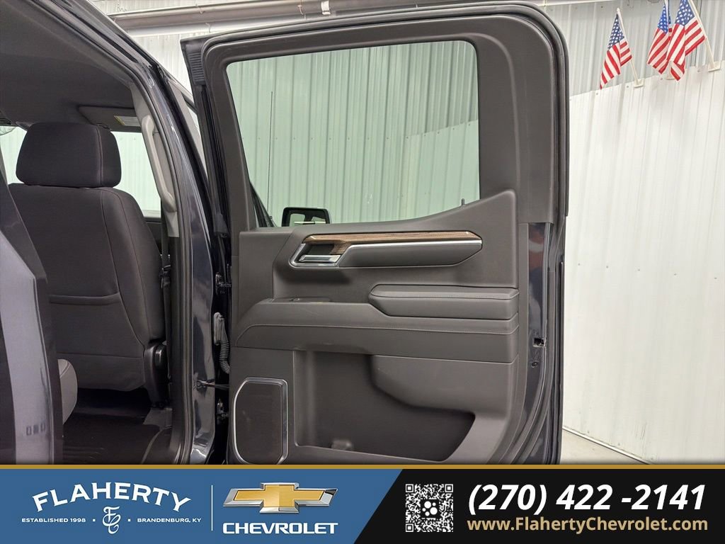 Used 2024 Chevrolet Silverado 1500 LT image 14