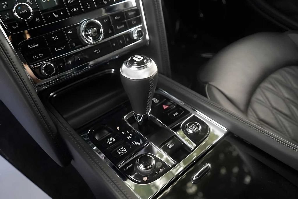 Used 2017 Bentley Mulsanne RWD image 23