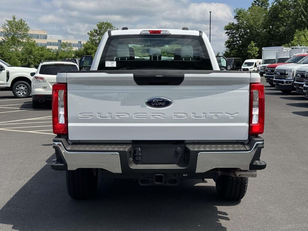 New 2026 Ford F350 XL w/ FX4 Off-Road Package AWD/4WD image 4