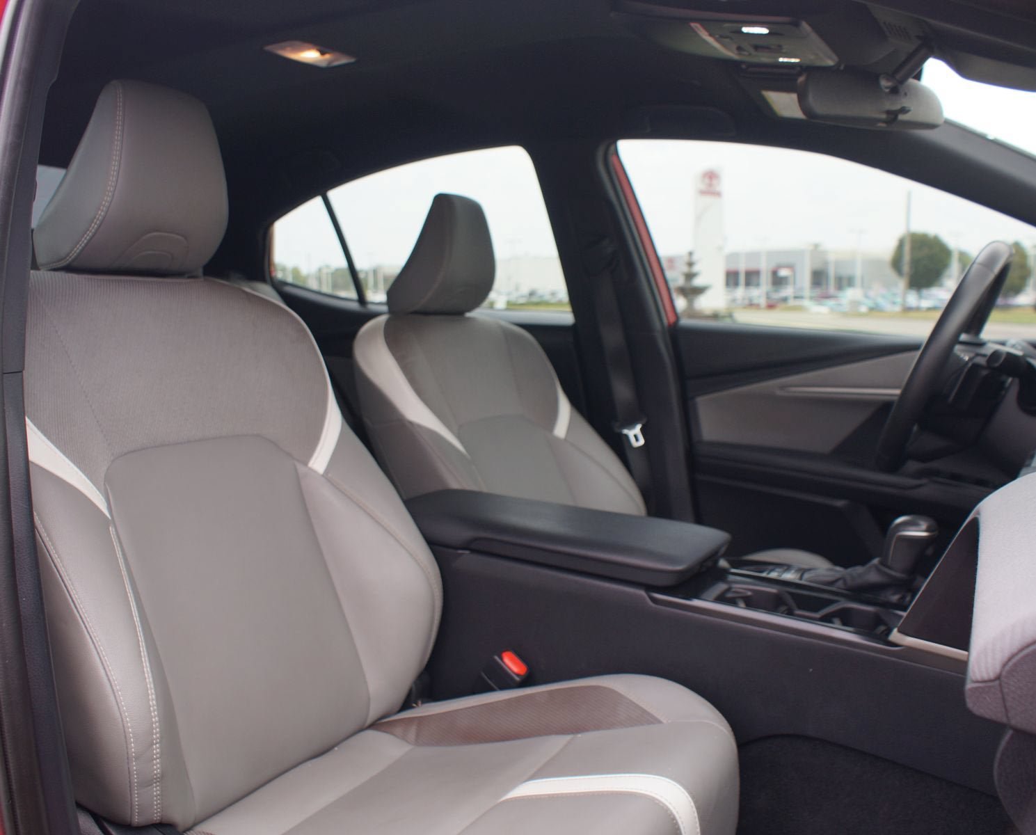 Used 2025 Toyota Camry SE FWD image 22