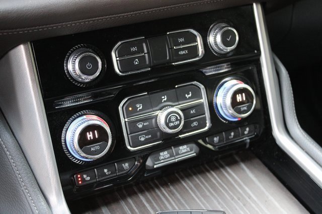 Used 2021 GMC Yukon Denali w/ Denali Premium Package image 29