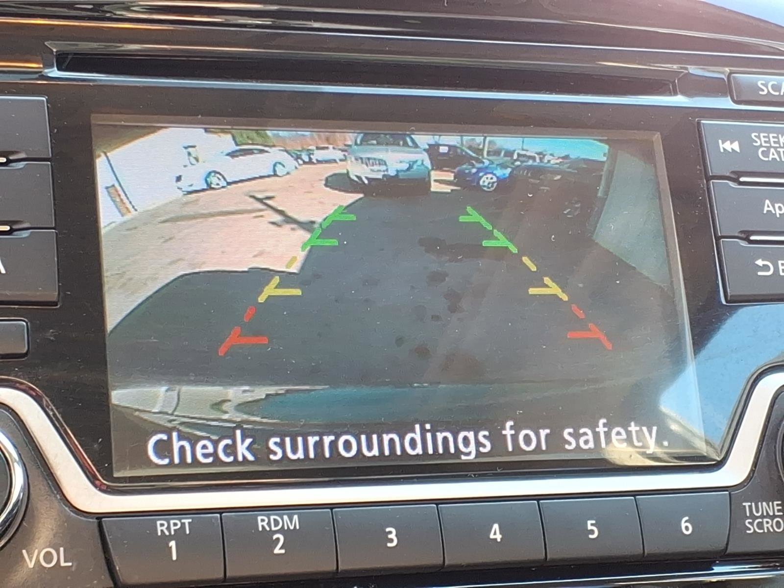 Used 2015 Nissan Juke SV FWD image 8