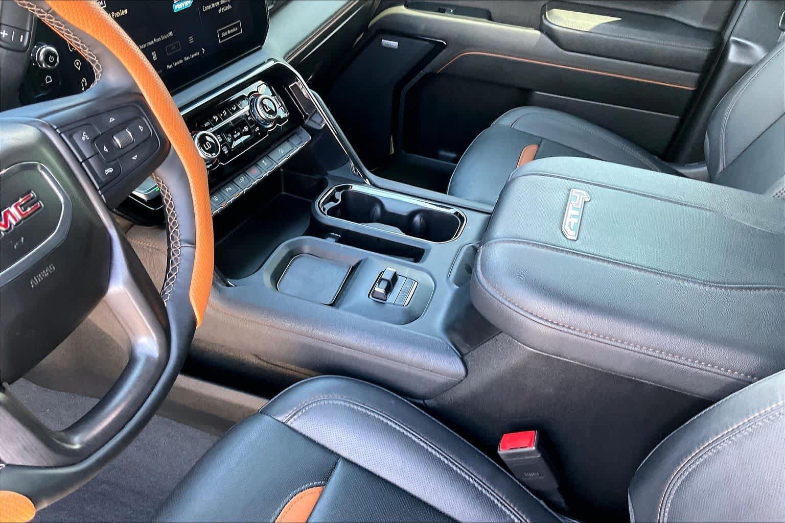 Used 2024 GMC Sierra 2500 AT4 w/ AT4 Premium Plus Package AWD/4WD image 17
