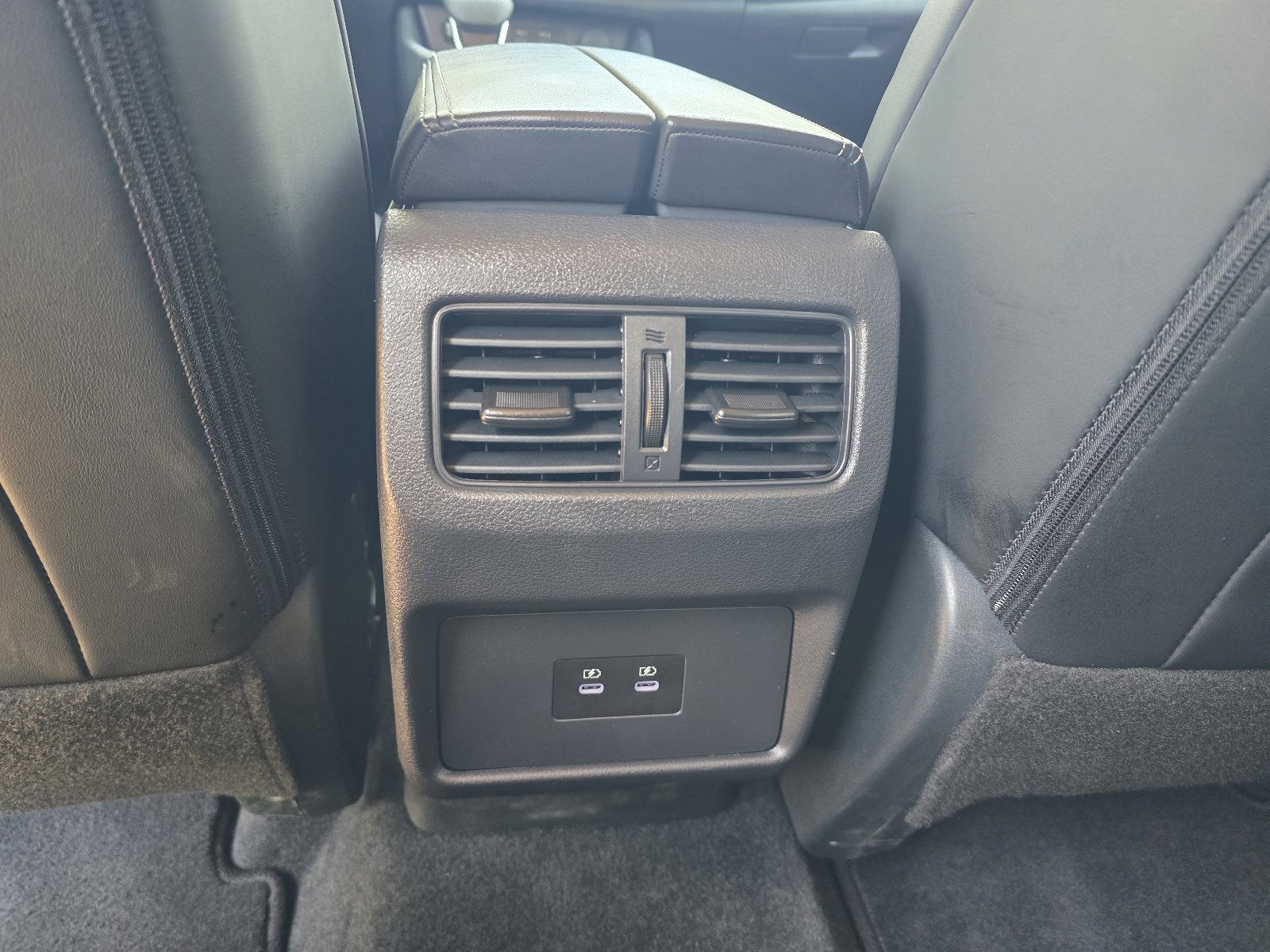 Certified 2025 Nissan Rogue SV w/ SV Premium Package FWD image 24