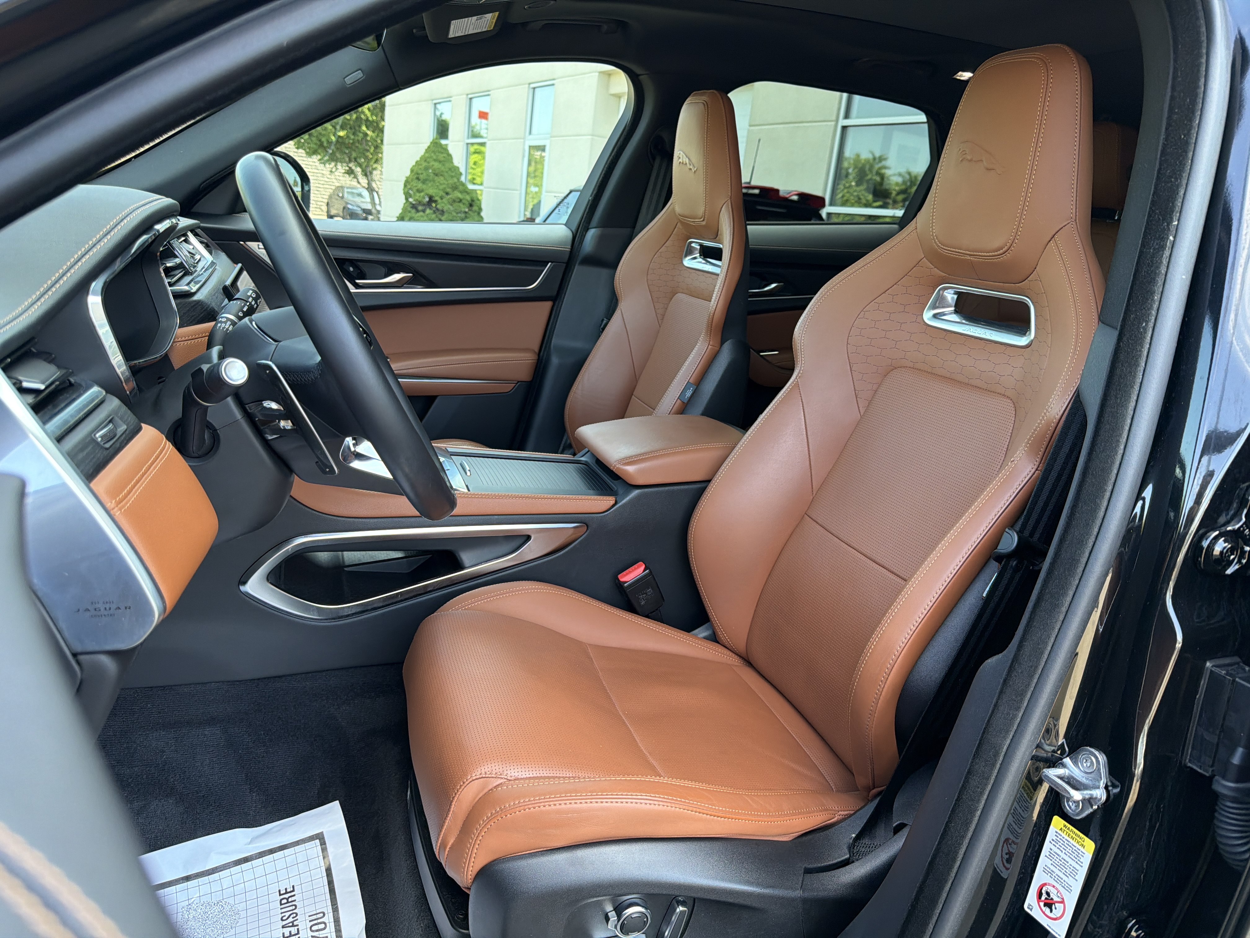 Used 2024 Jaguar F-PACE R-Dynamic S AWD/4WD image 18