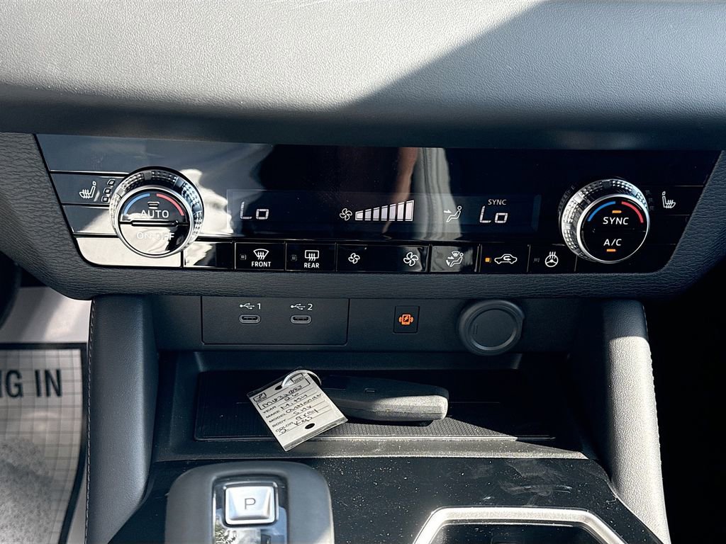 New 2026 Mitsubishi Outlander LE FWD image 14