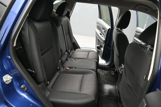 Used 2017 Nissan Rogue SV AWD/4WD image 14